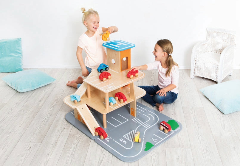 Children playing with creative play toys