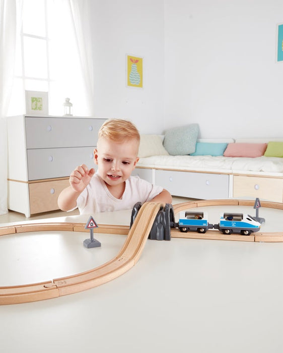 Figure Eight Passenger Train Set