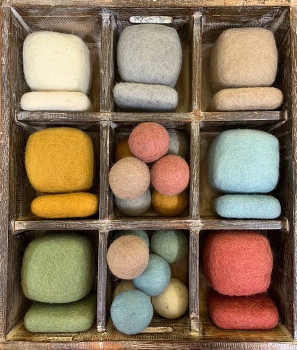 Earth 1 Felt Sorting Tray